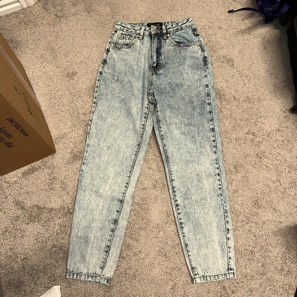 White fox boutique boyfriend jeans xs - Picture 1 of 3
